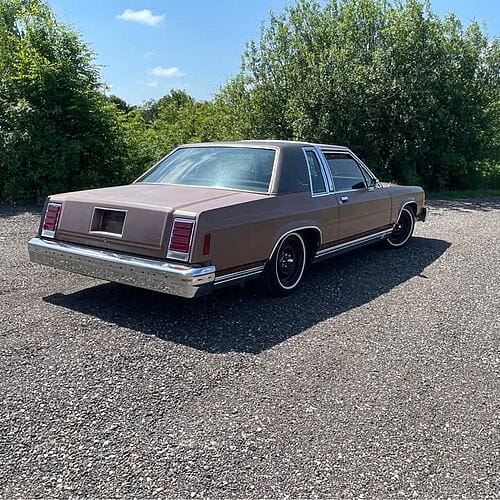 Ford LTD Crown Victoria til salg på SmallBlock.dk